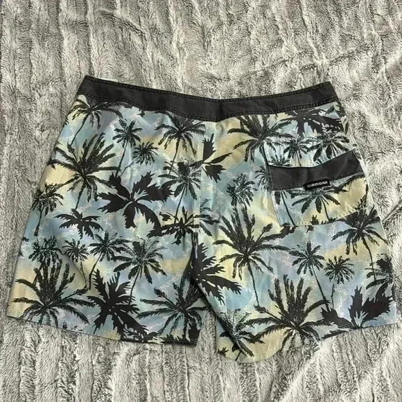 🖤💙 Quicksilver Highline Swim Shorts - Picture 6 of 9